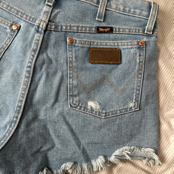 Wrangler High Rise Shorts - Picture 8 of 14